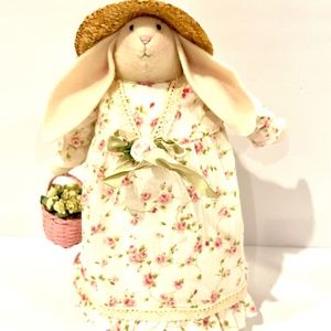 ARTISAN FLAIR Bottom Weighted Rabbit Decor